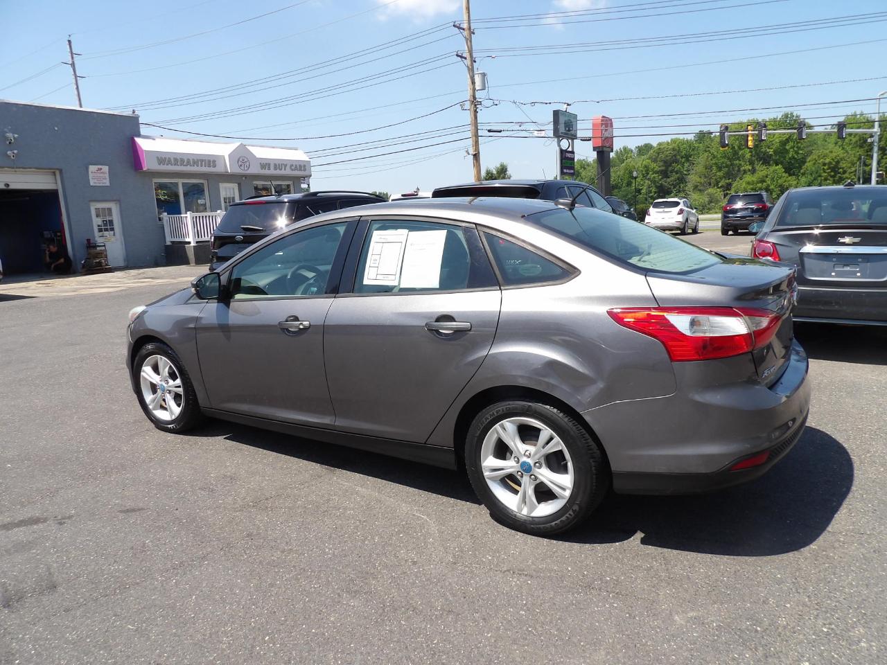 Ford Focus 4dr Sdn SE 2013