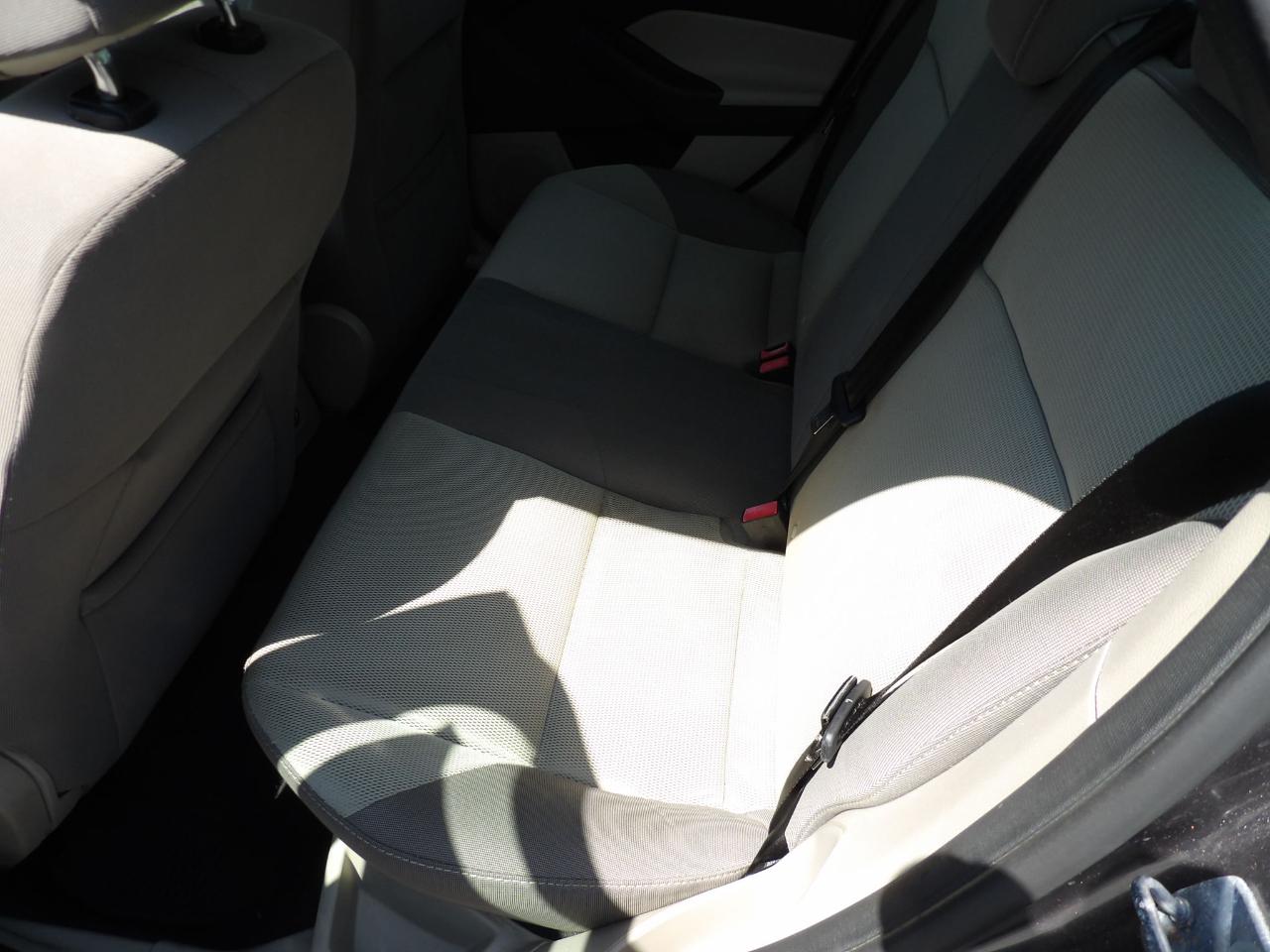 Ford Focus 4dr Sdn SE 2013