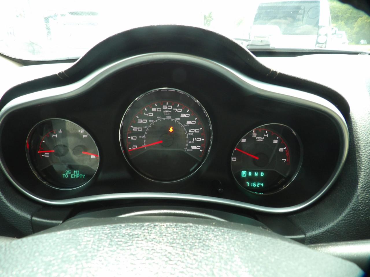 Dodge Avenger 4dr Sdn Mainstreet 2011