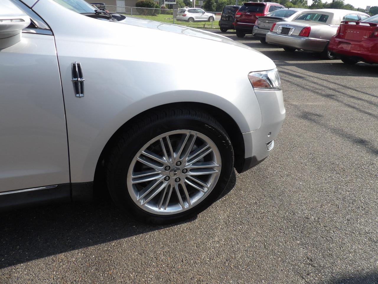Lincoln MKT 3.5L AWD Standard 2019