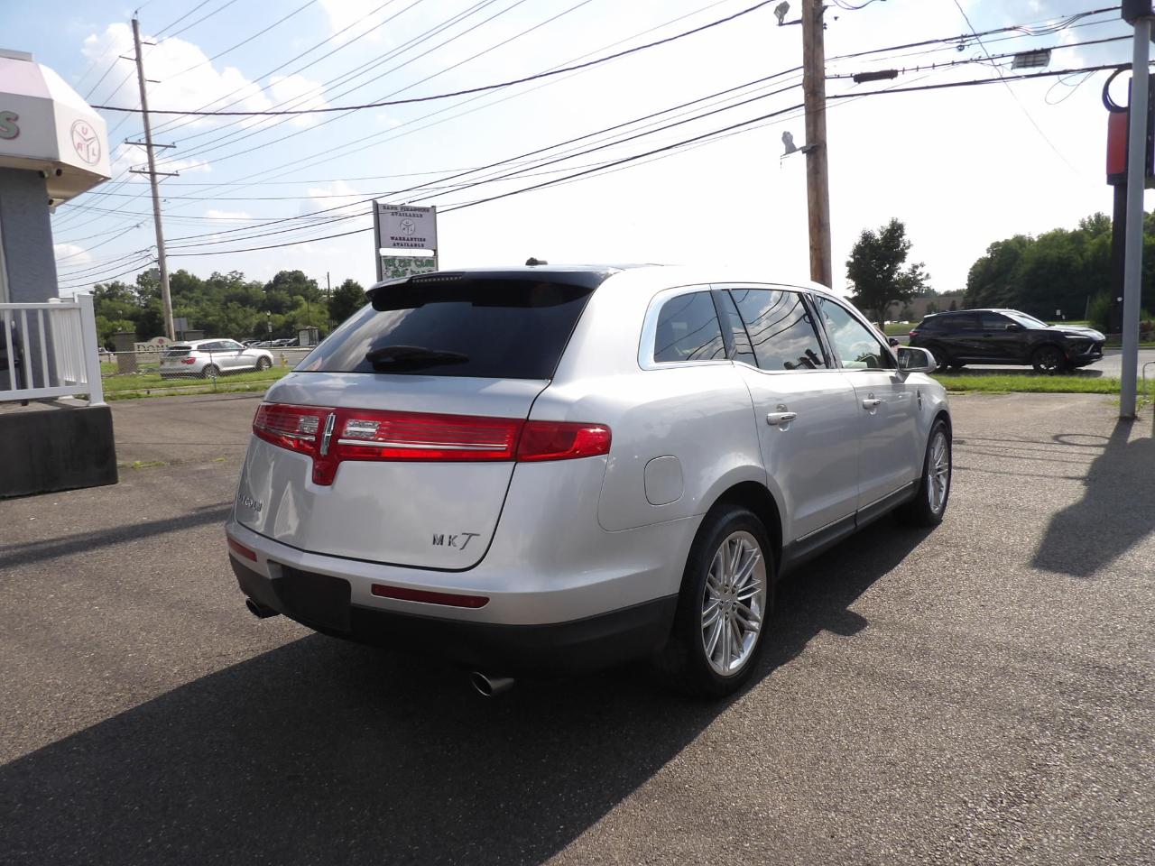 Lincoln MKT 3.5L AWD Standard 2019