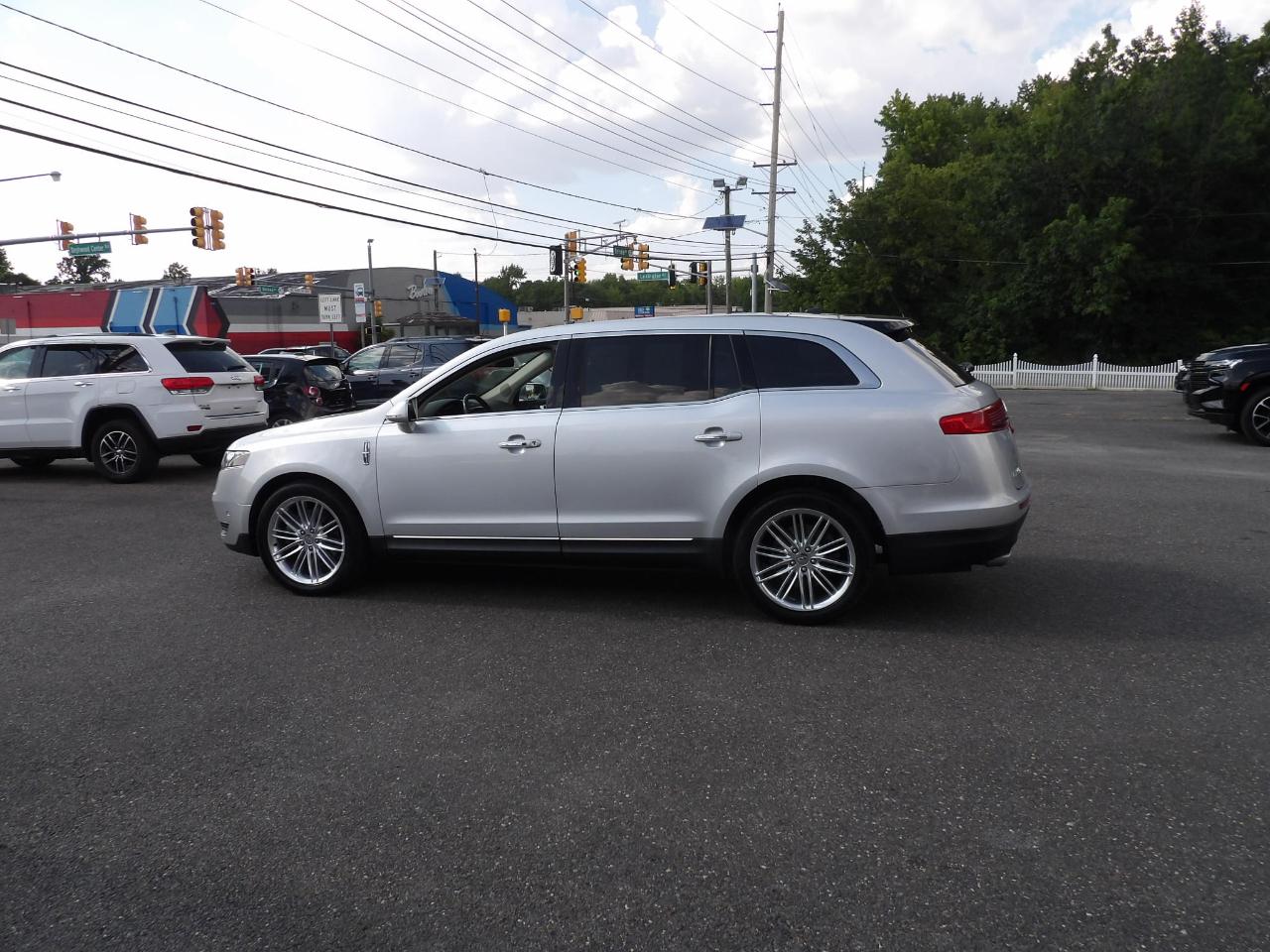 Lincoln MKT 3.5L AWD Standard 2019
