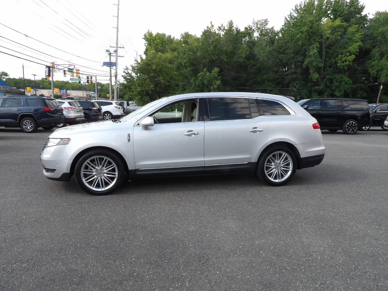 Lincoln MKT 3.5L AWD Standard 2019