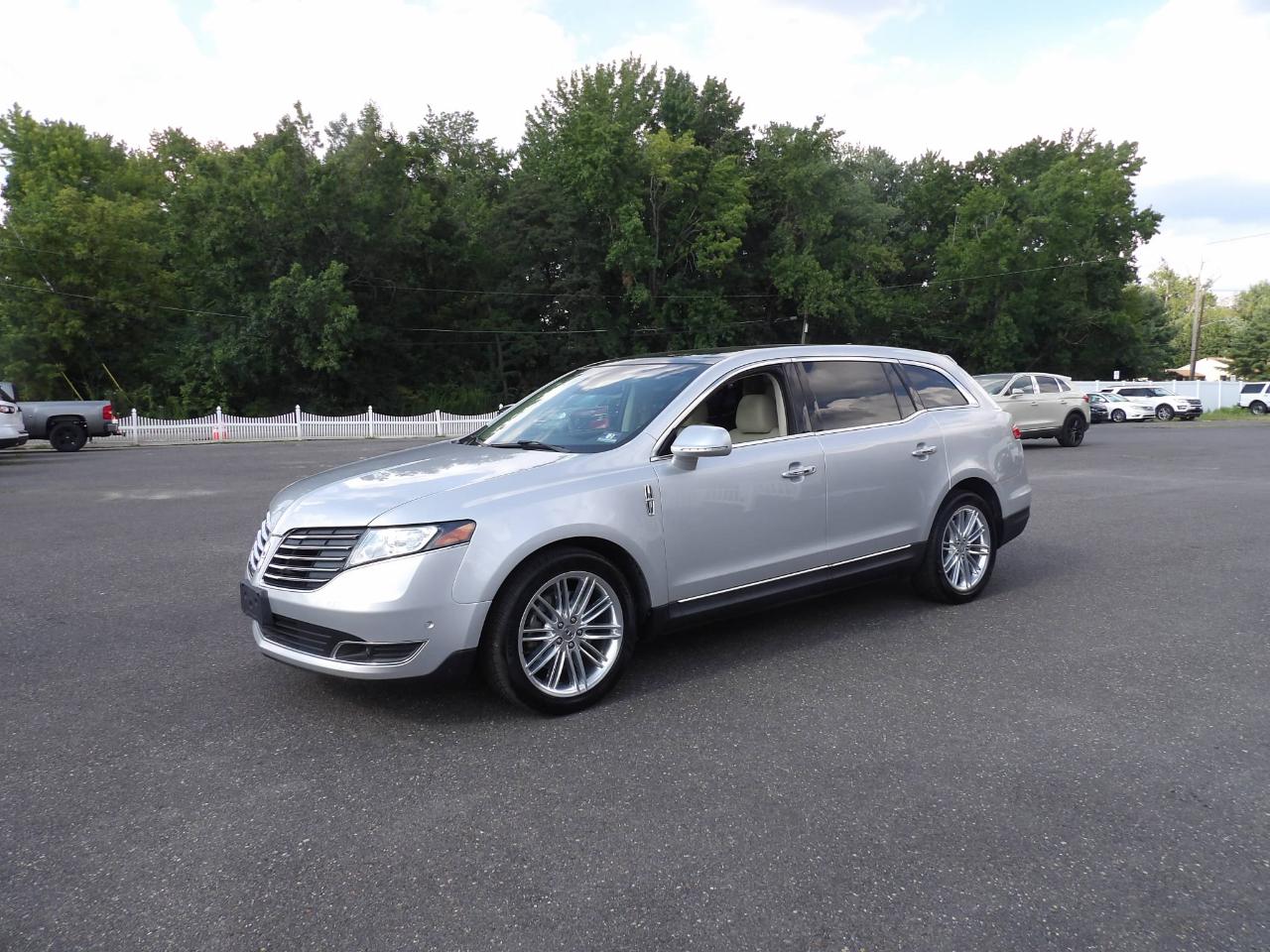 Lincoln MKT 3.5L AWD Standard 2019