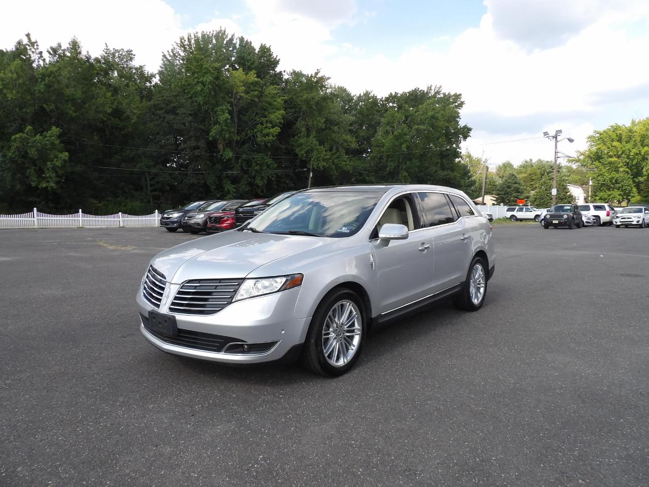 Lincoln MKT 3.5L AWD Standard 2019