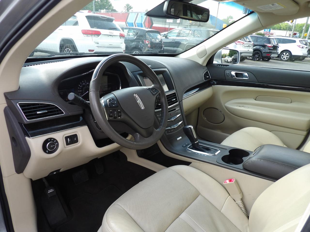 Lincoln MKT 3.5L AWD Standard 2019