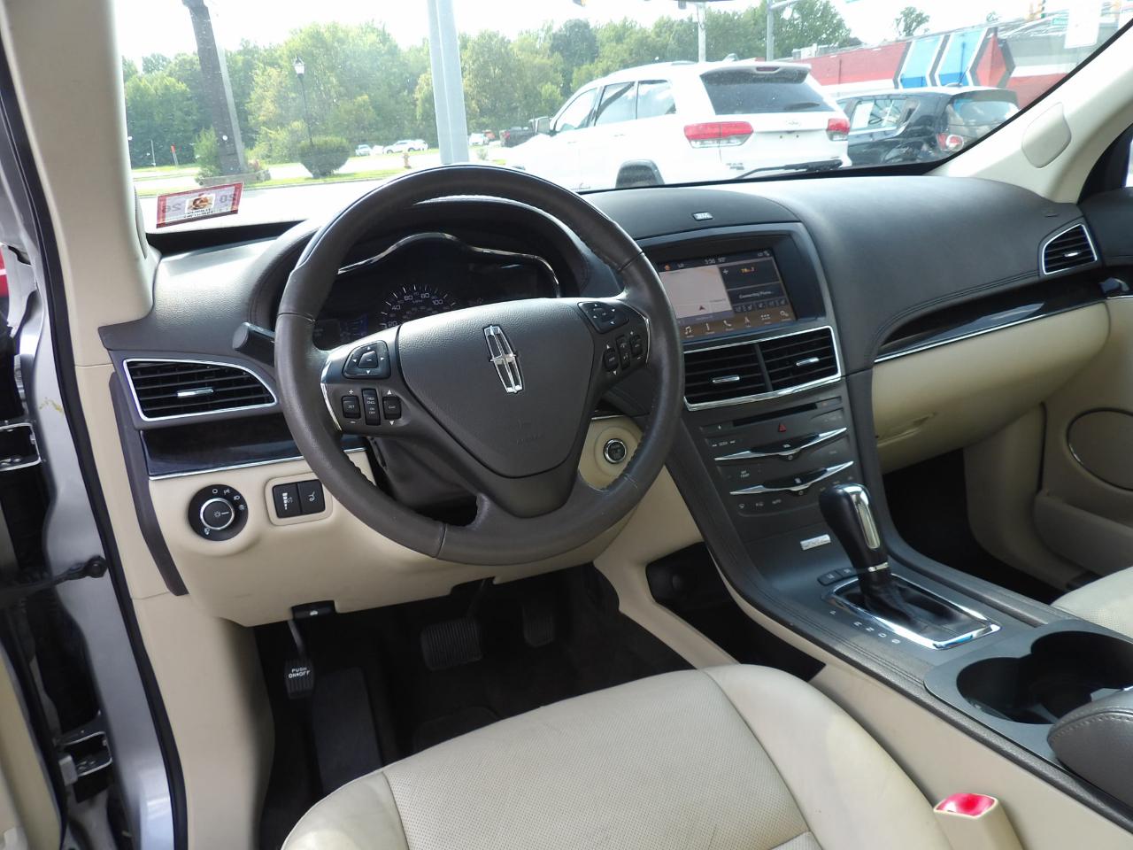 Lincoln MKT 3.5L AWD Standard 2019