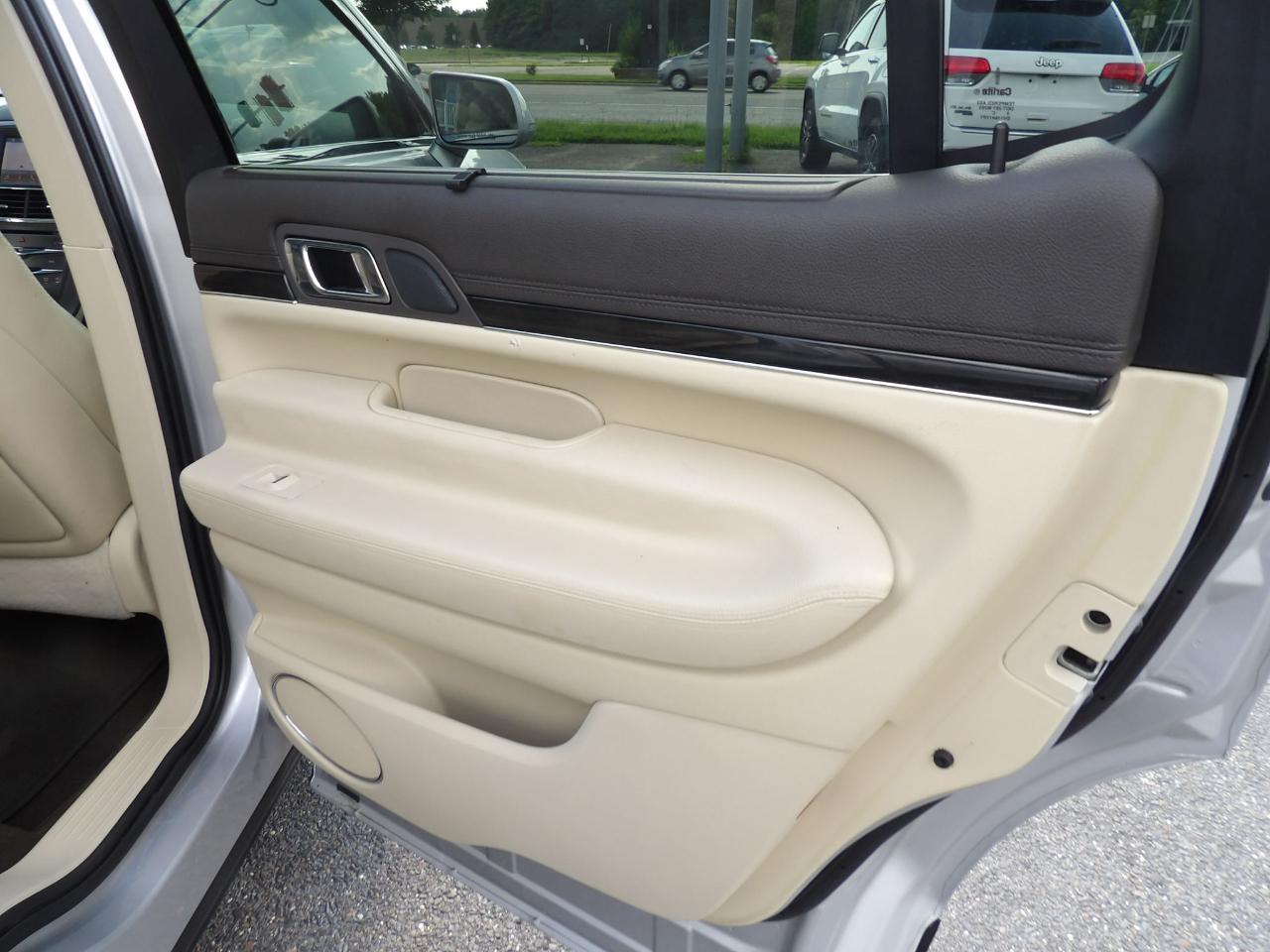 Lincoln MKT 3.5L AWD Standard 2019