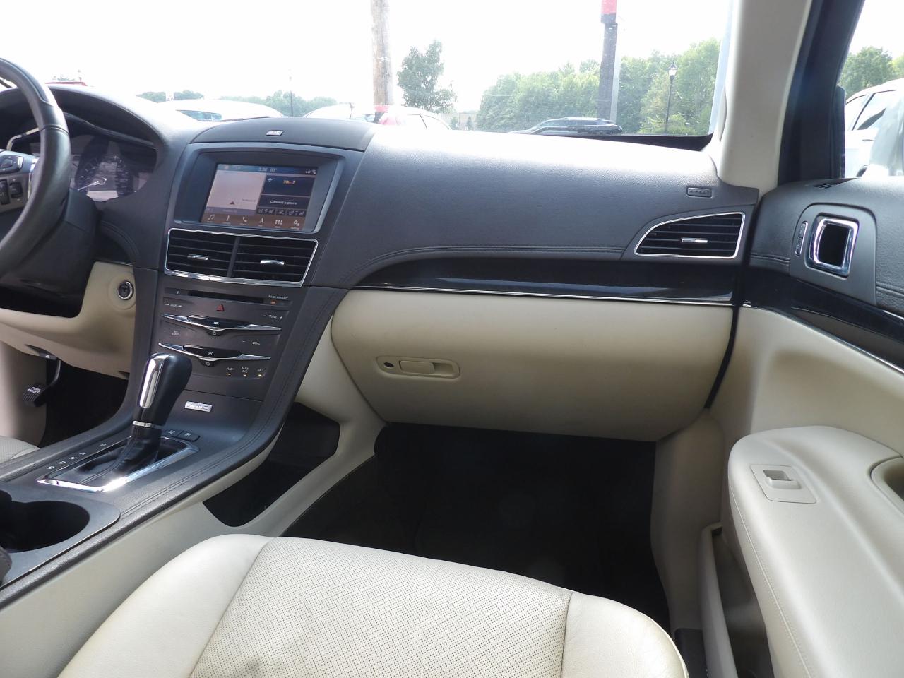 Lincoln MKT 3.5L AWD Standard 2019