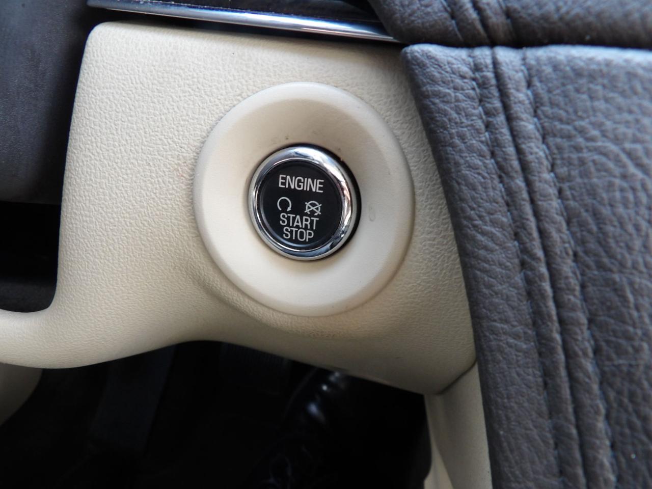 Lincoln MKT 3.5L AWD Standard 2019