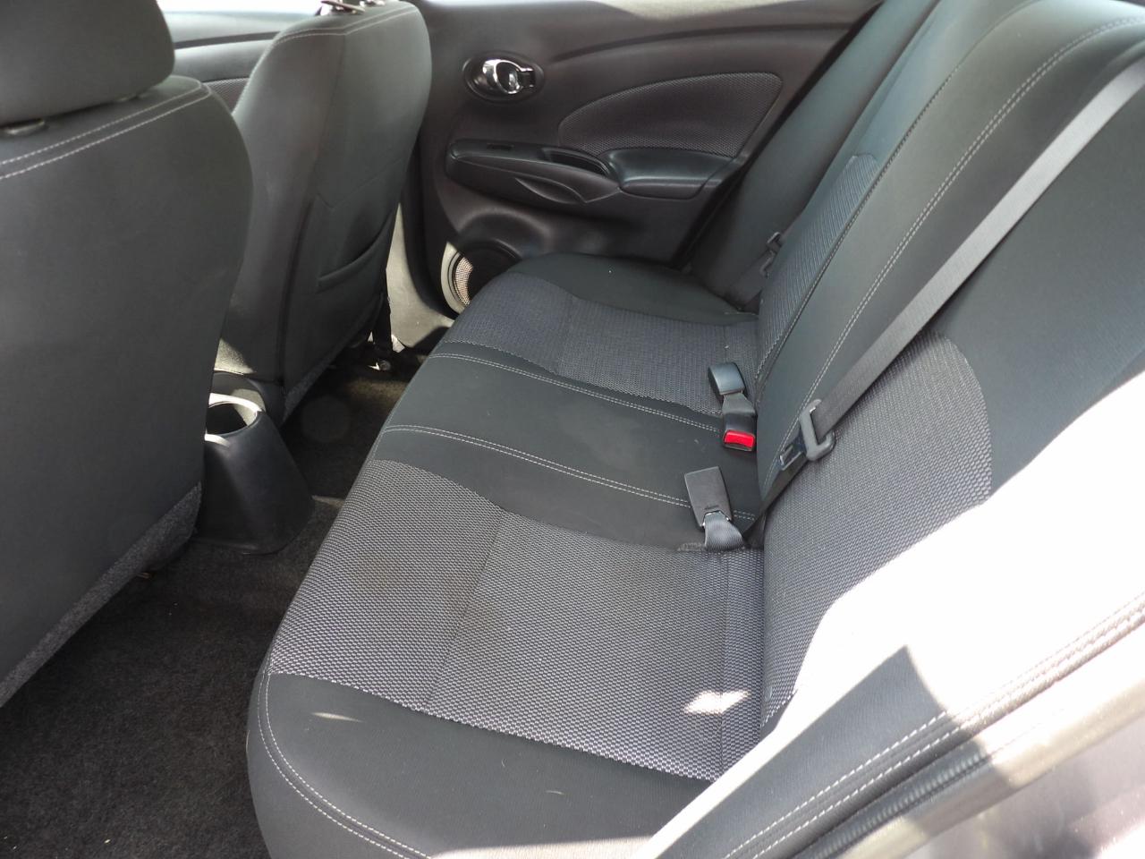 Nissan Versa Sedan SV CVT 2019