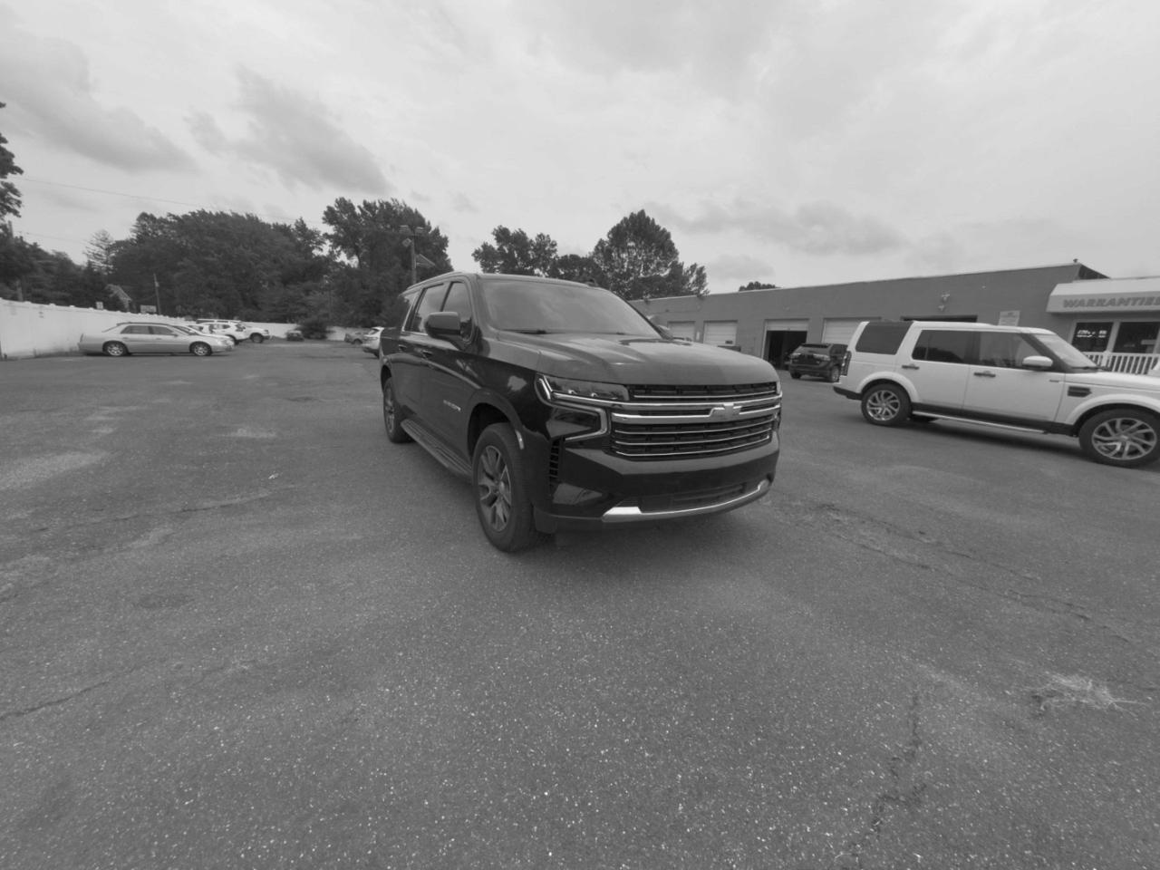 Chevrolet Suburban 4WD 4dr LT 2022