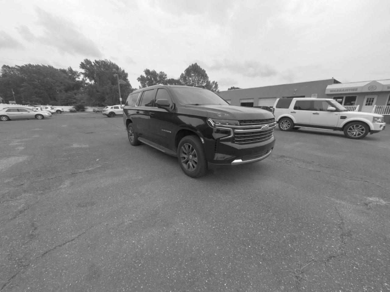 Chevrolet Suburban 4WD 4dr LT 2022