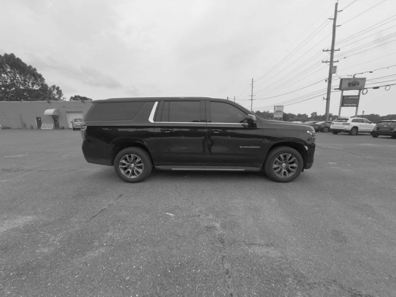 Chevrolet Suburban 4WD 4dr LT 2022