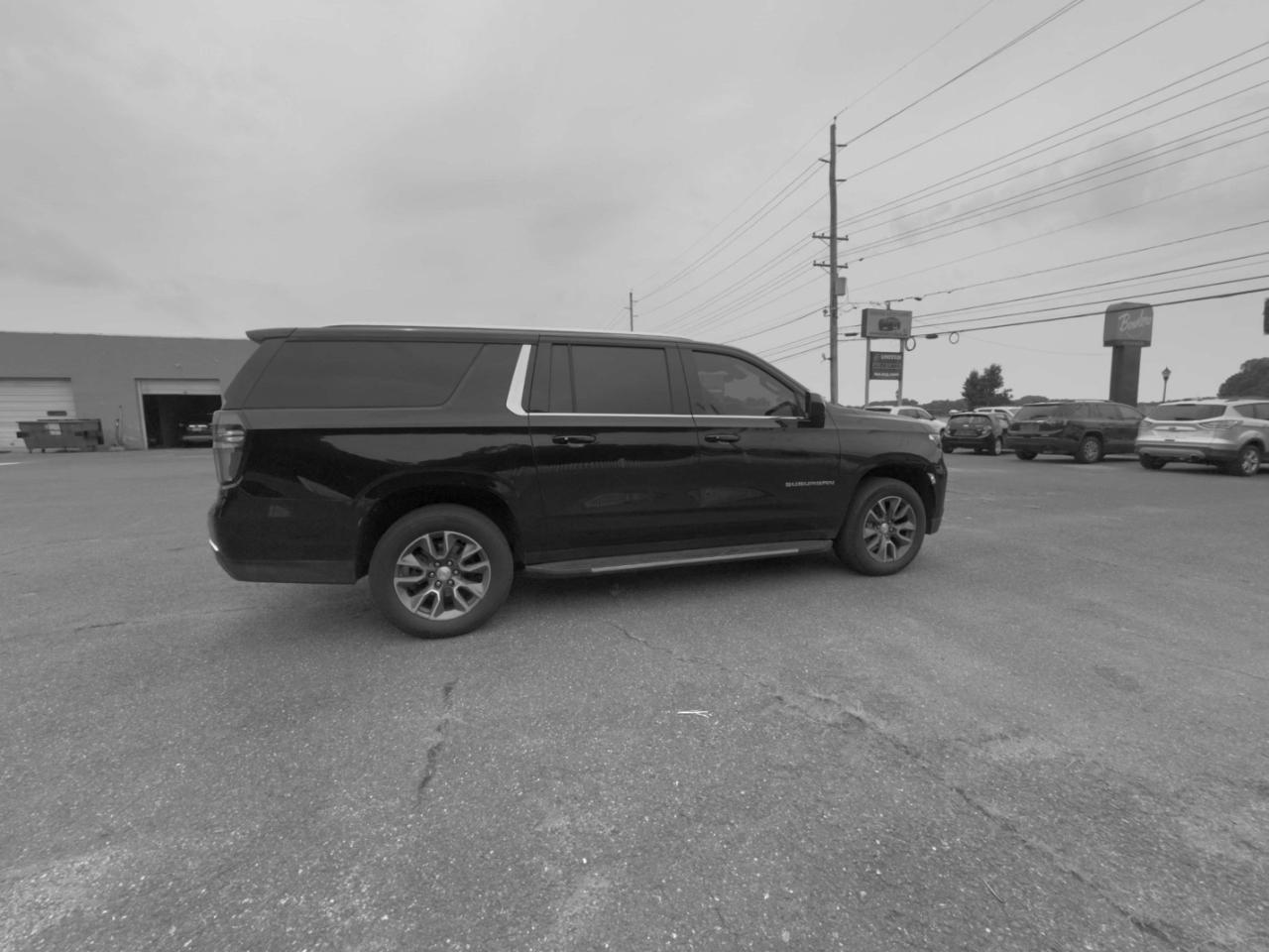 Chevrolet Suburban 4WD 4dr LT 2022