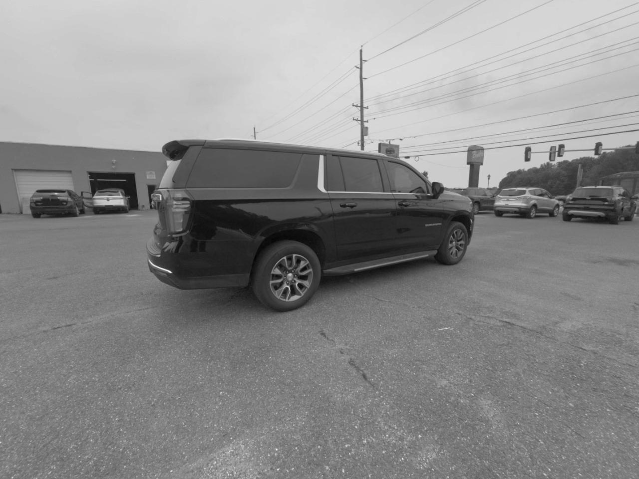 Chevrolet Suburban 4WD 4dr LT 2022