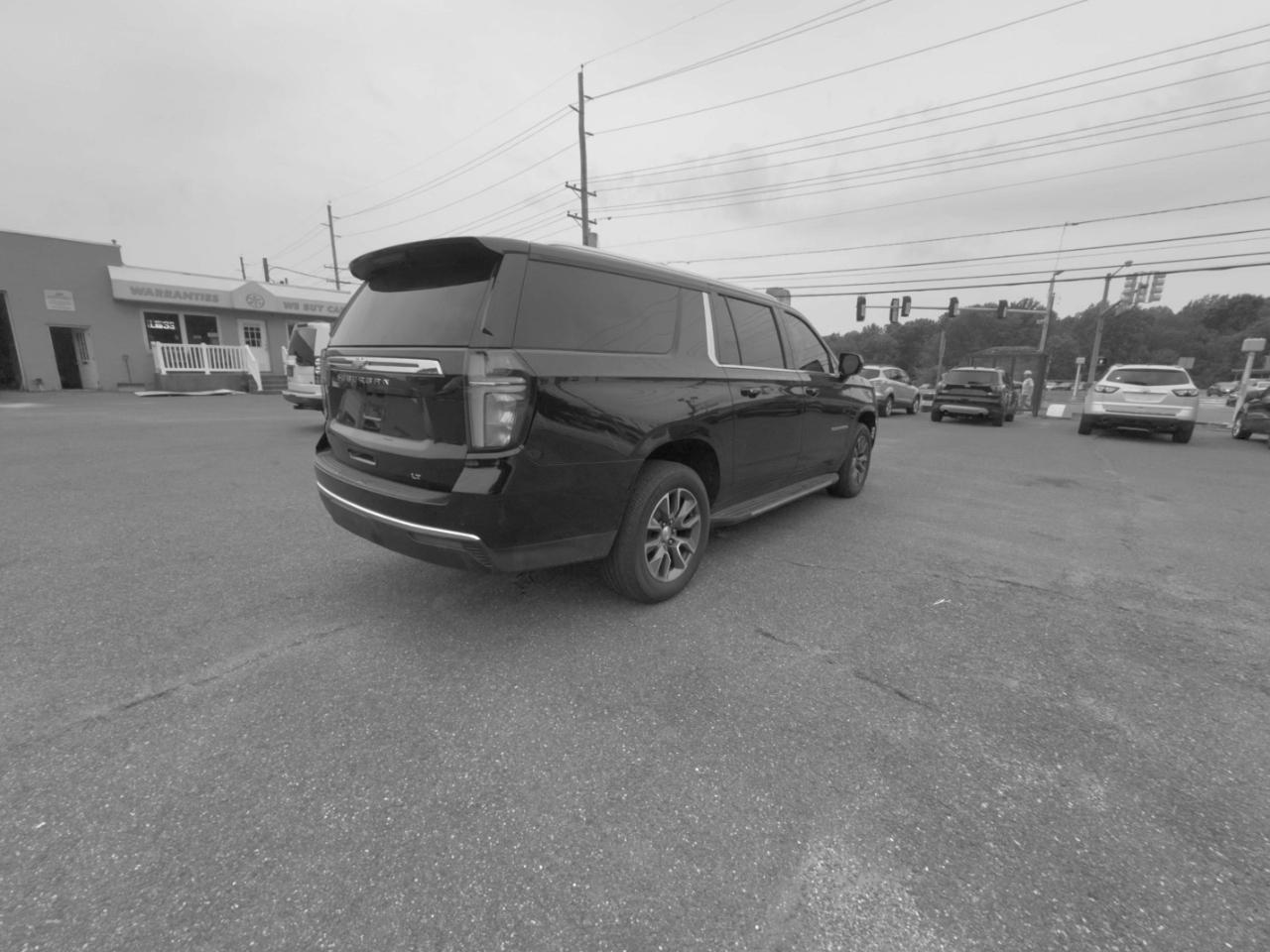 Chevrolet Suburban 4WD 4dr LT 2022