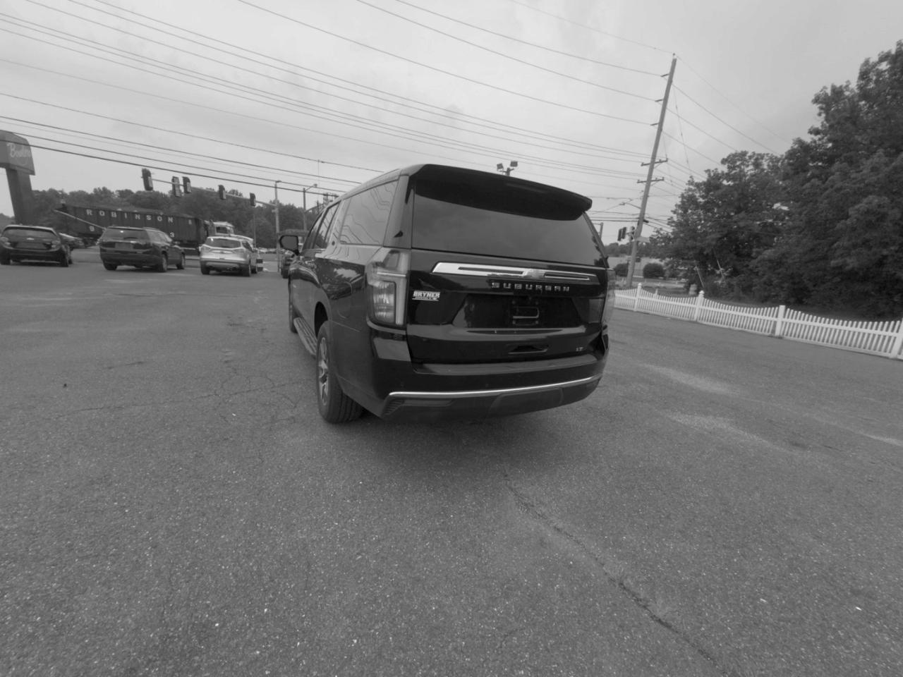 Chevrolet Suburban 4WD 4dr LT 2022