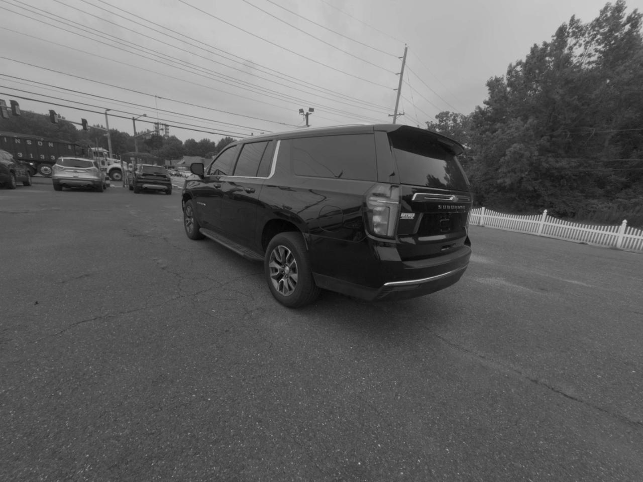 Chevrolet Suburban 4WD 4dr LT 2022