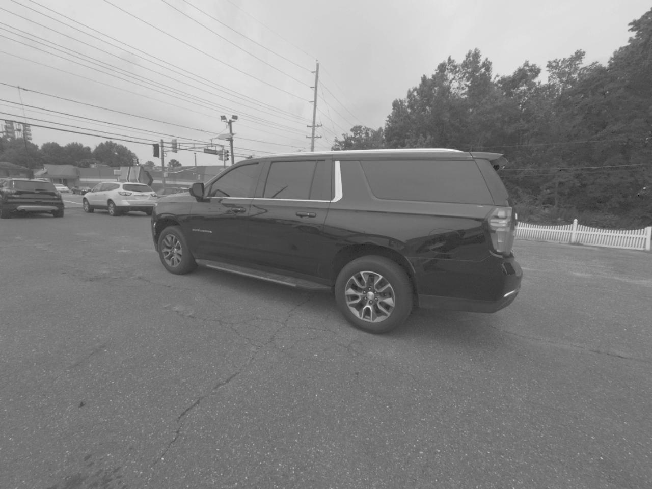 Chevrolet Suburban 4WD 4dr LT 2022