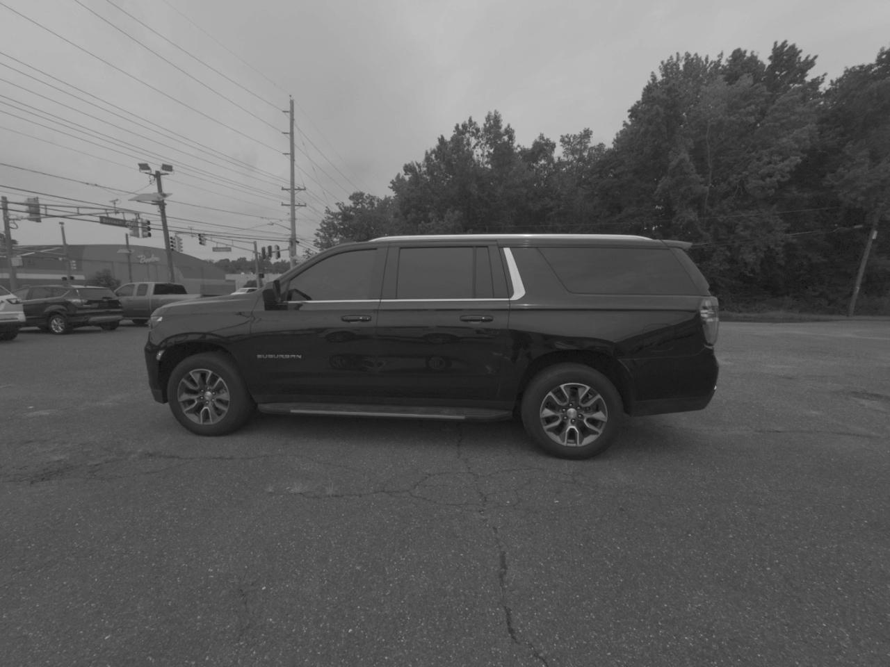 Chevrolet Suburban 4WD 4dr LT 2022