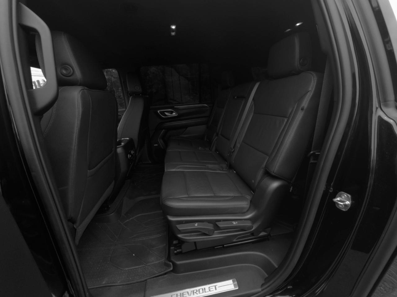 Chevrolet Suburban 4WD 4dr LT 2022