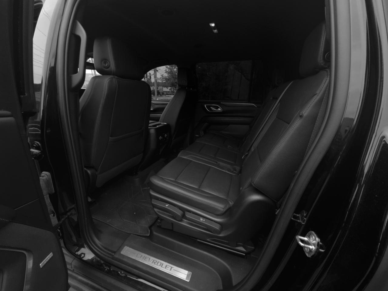 Chevrolet Suburban 4WD 4dr LT 2022