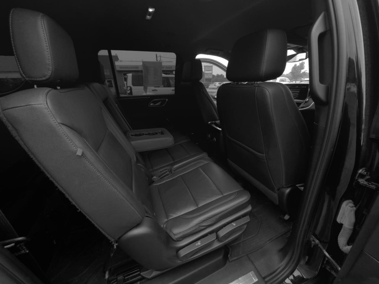 Chevrolet Suburban 4WD 4dr LT 2022