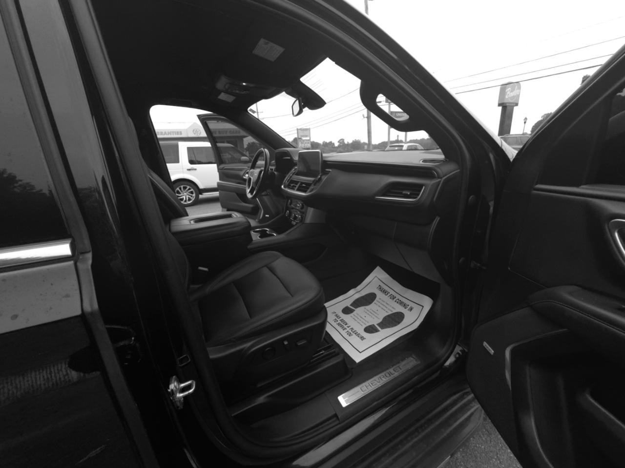 Chevrolet Suburban 4WD 4dr LT 2022