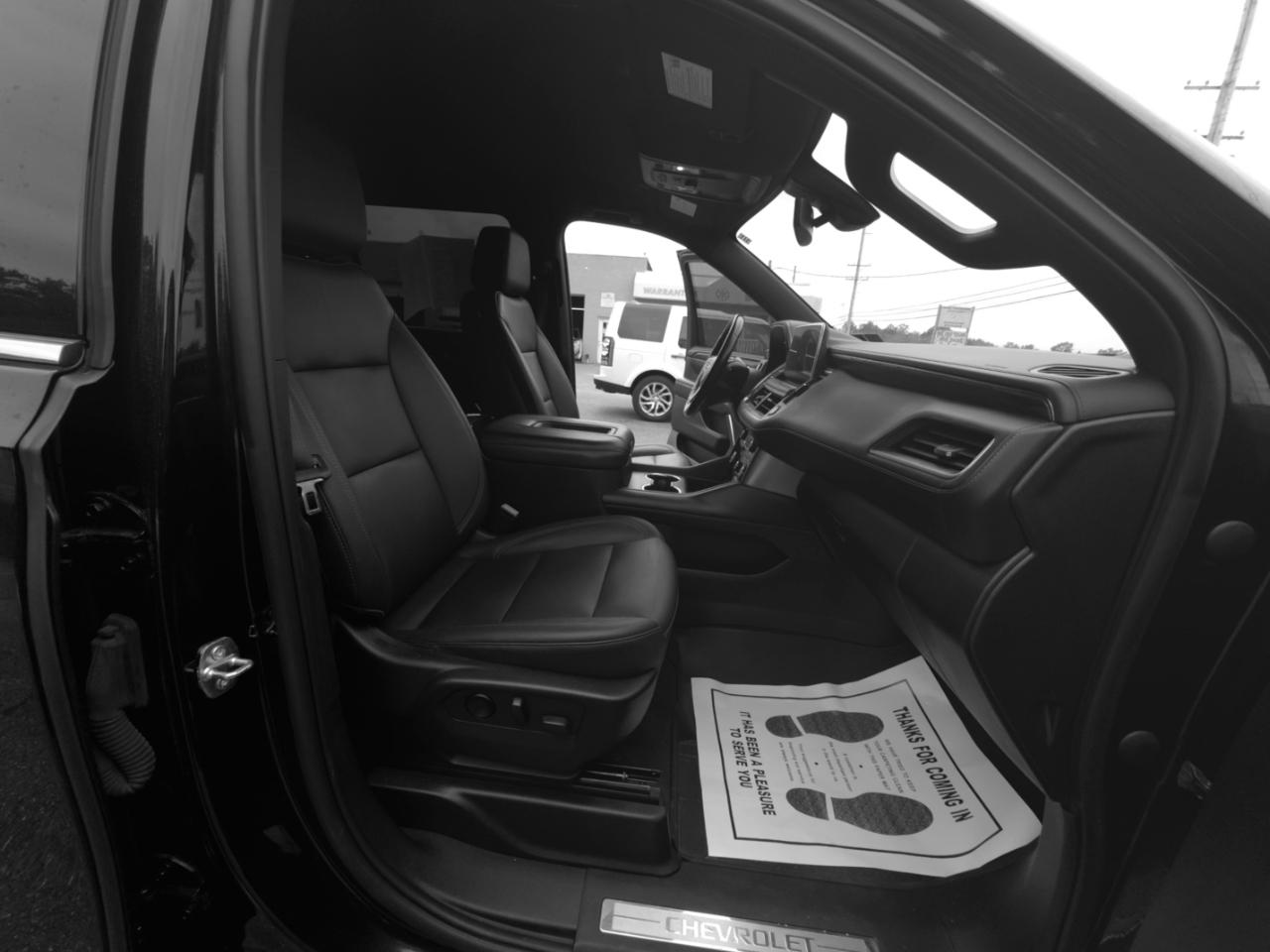 Chevrolet Suburban 4WD 4dr LT 2022
