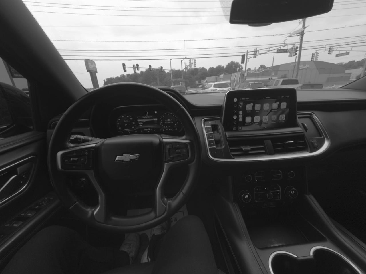 Chevrolet Suburban 4WD 4dr LT 2022