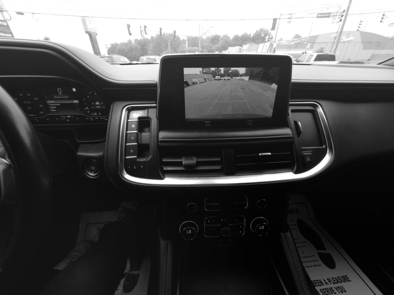 Chevrolet Suburban 4WD 4dr LT 2022