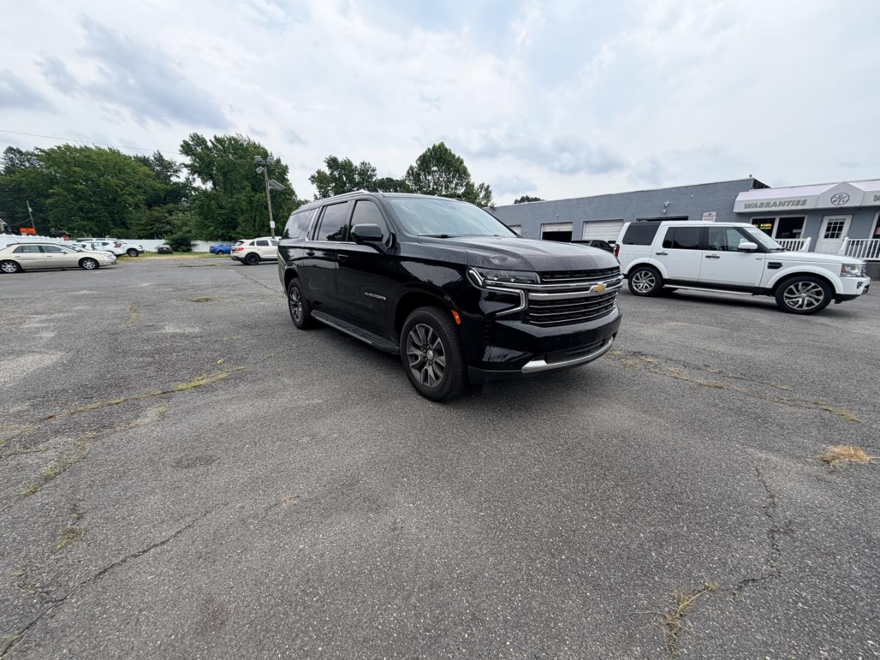 Chevrolet Suburban 4WD 4dr LT 2022