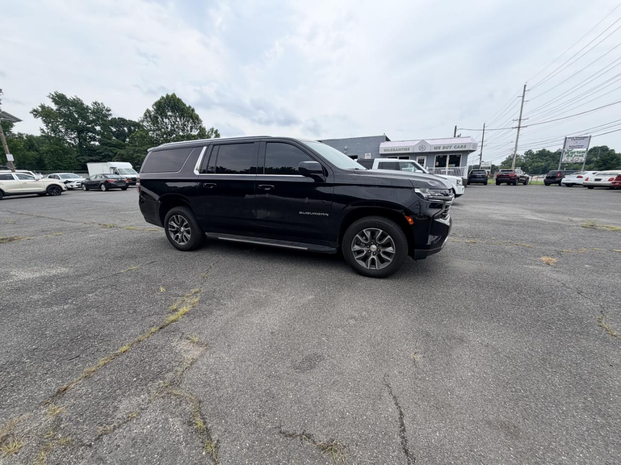 Chevrolet Suburban 4WD 4dr LT 2022
