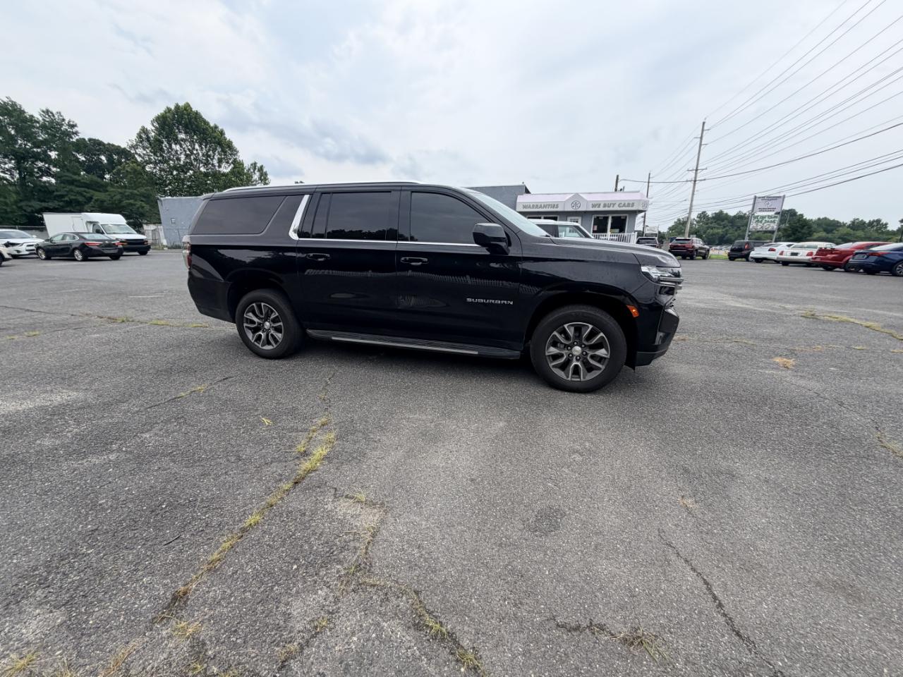 Chevrolet Suburban 4WD 4dr LT 2022