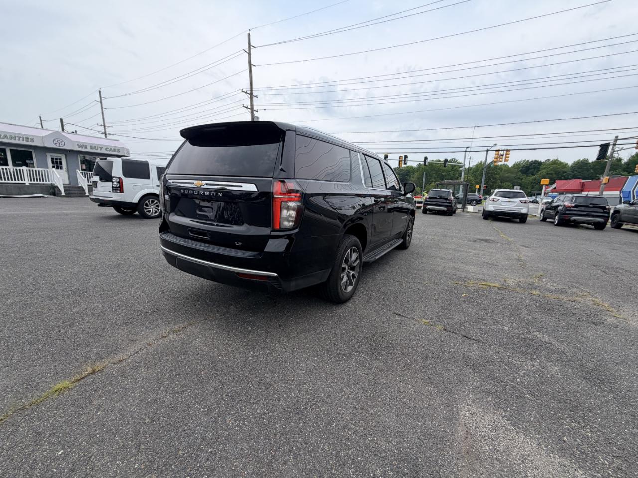 Chevrolet Suburban 4WD 4dr LT 2022