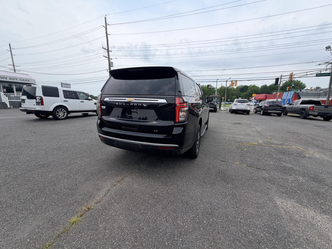 Chevrolet Suburban 4WD 4dr LT 2022
