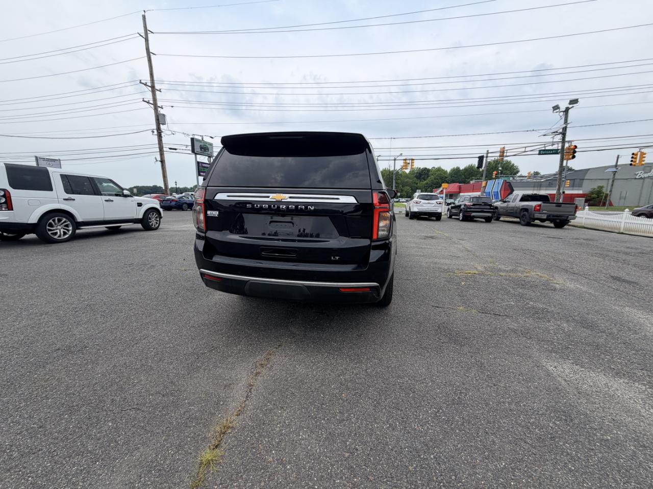 Chevrolet Suburban 4WD 4dr LT 2022
