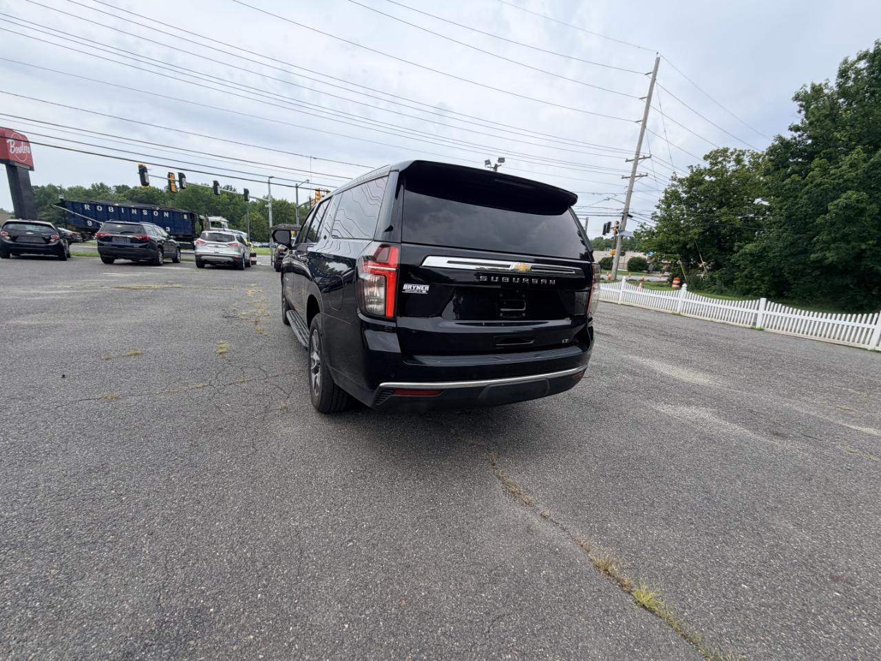 Chevrolet Suburban 4WD 4dr LT 2022