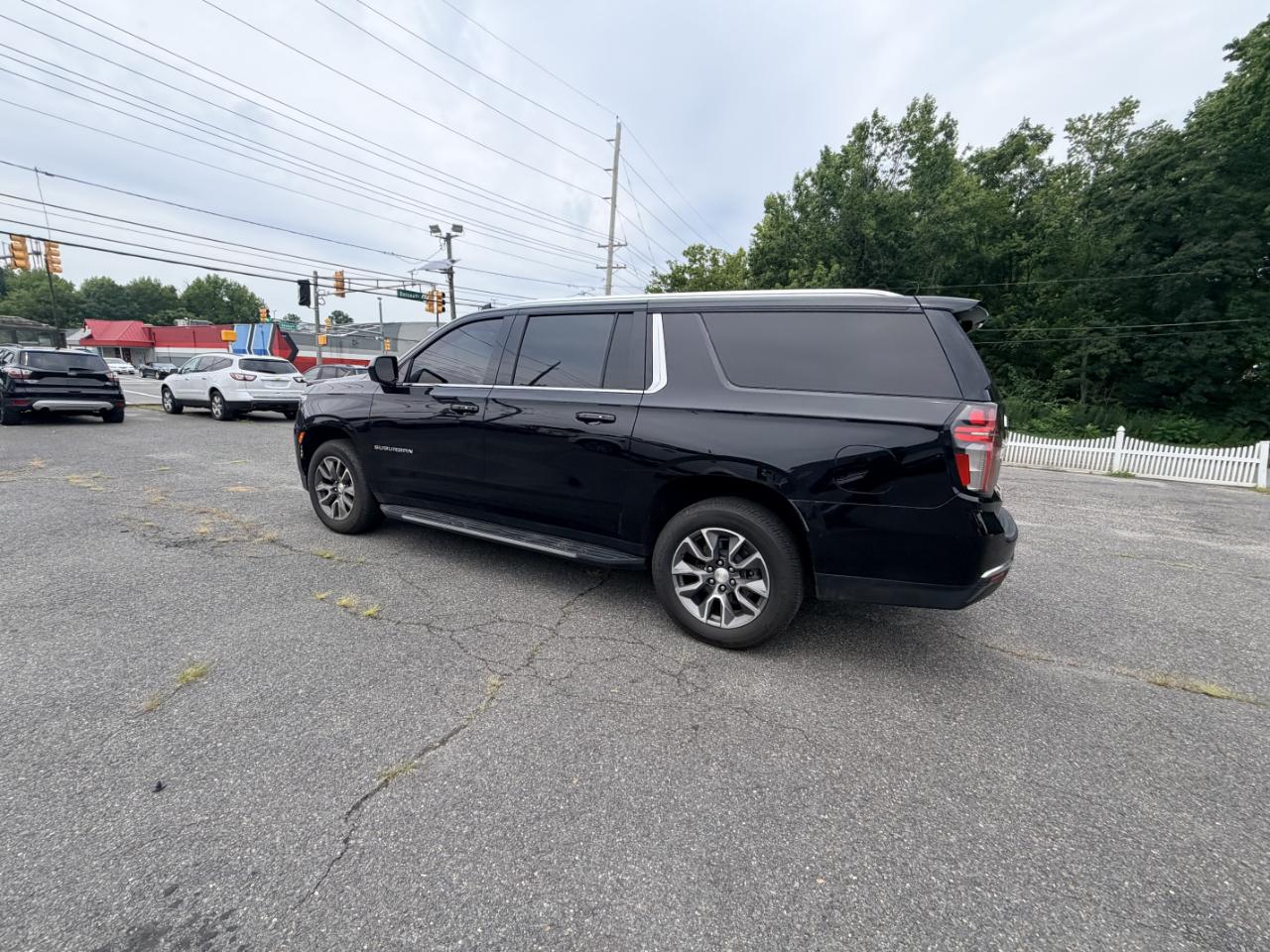 Chevrolet Suburban 4WD 4dr LT 2022