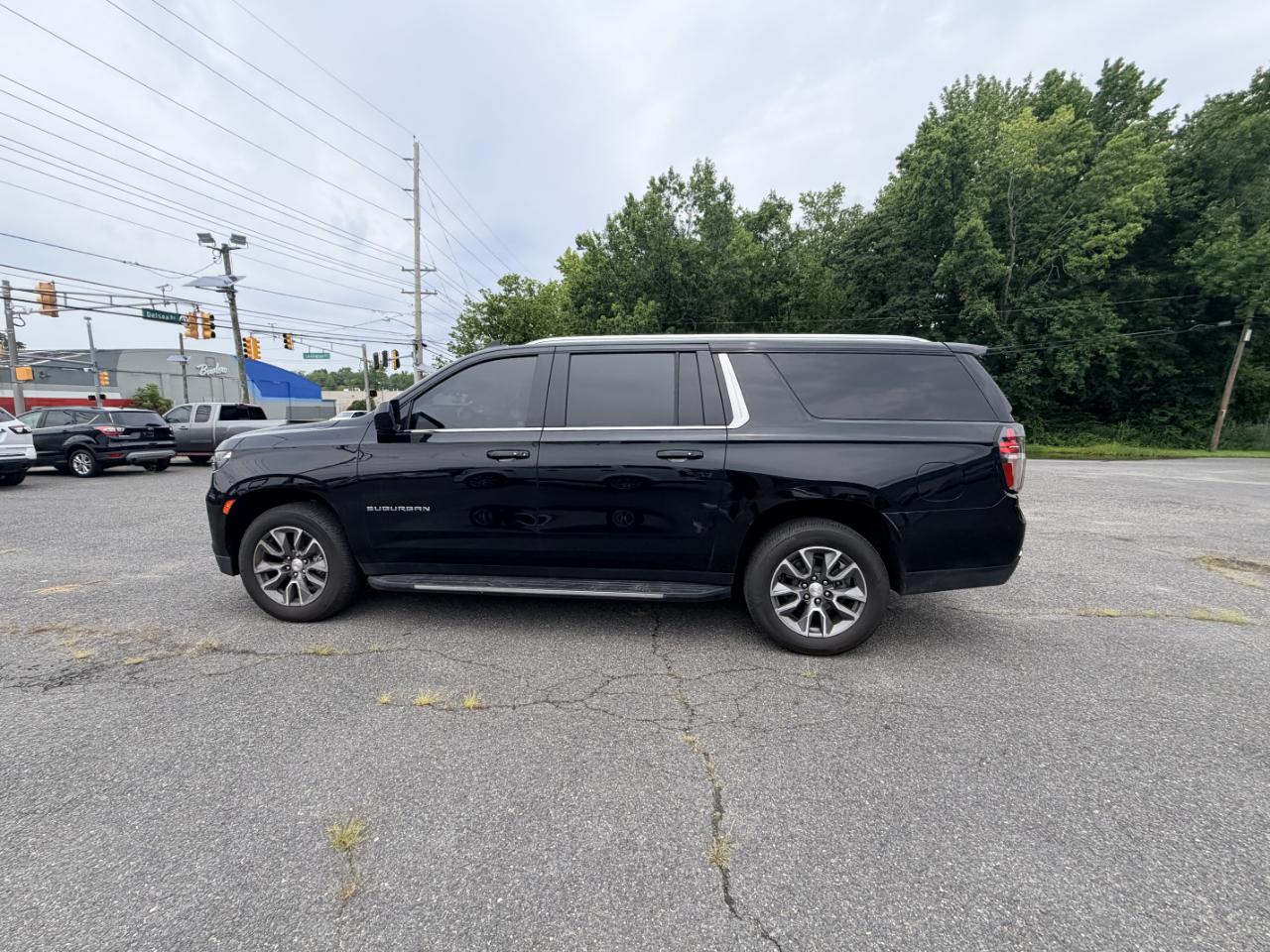 Chevrolet Suburban 4WD 4dr LT 2022