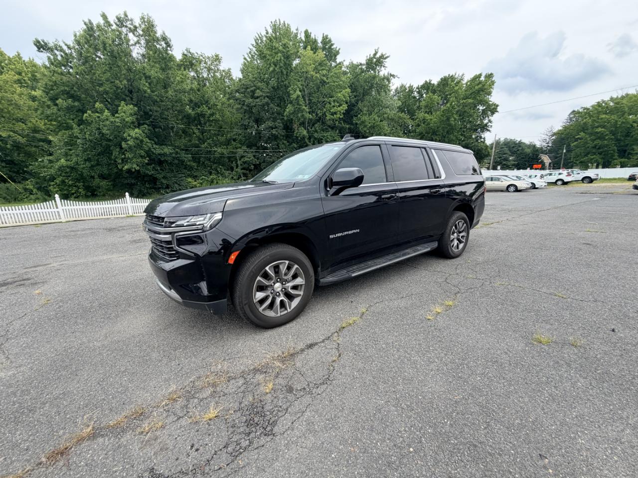 Chevrolet Suburban 4WD 4dr LT 2022