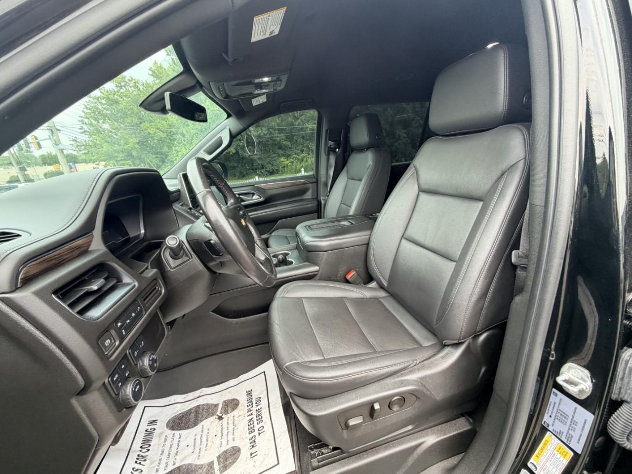 Chevrolet Suburban 4WD 4dr LT 2022