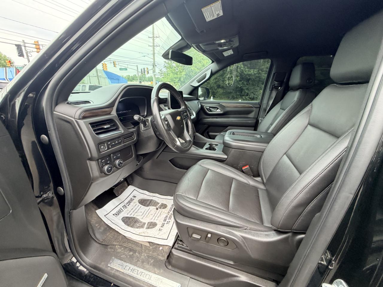 Chevrolet Suburban 4WD 4dr LT 2022