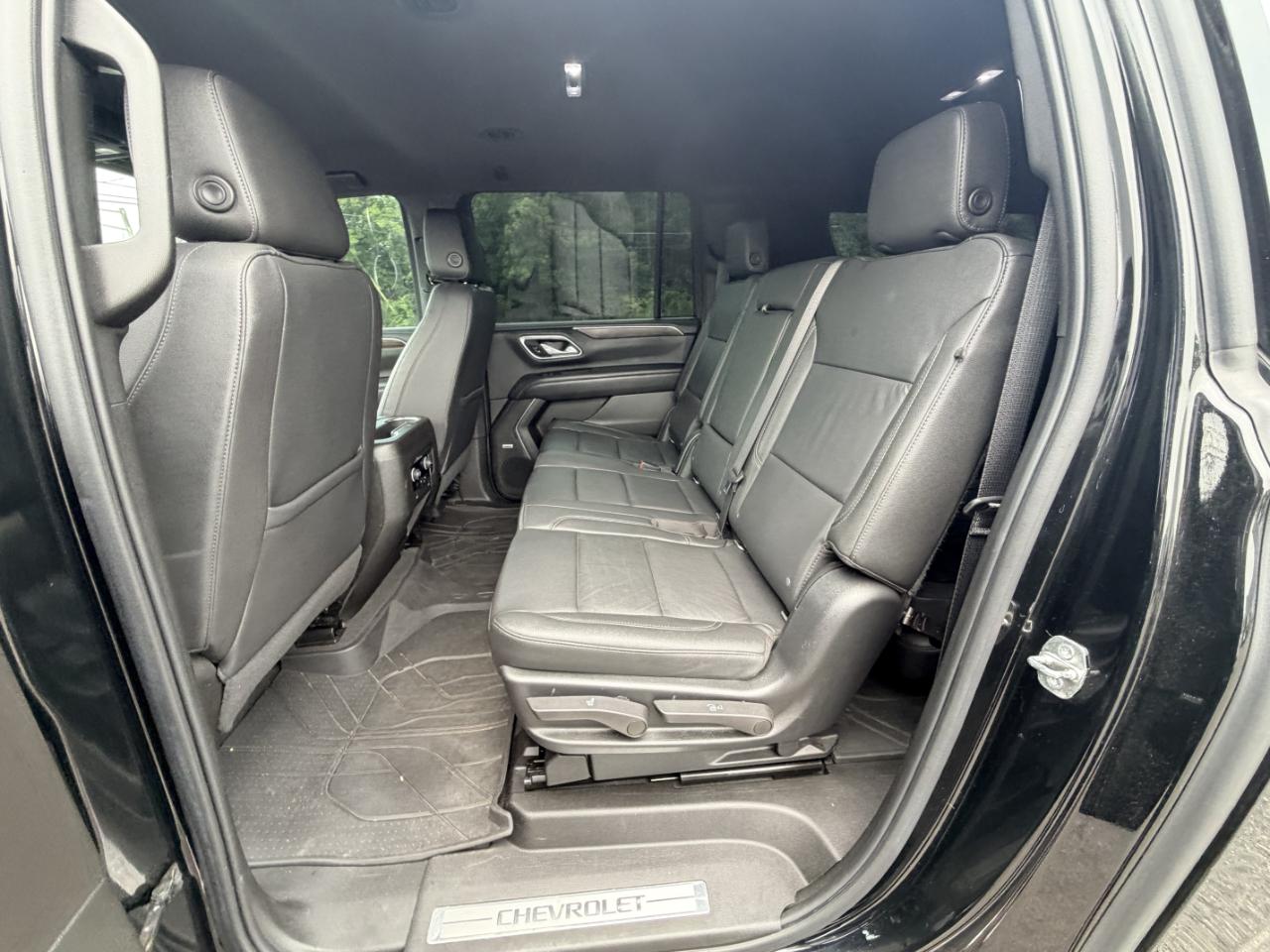 Chevrolet Suburban 4WD 4dr LT 2022