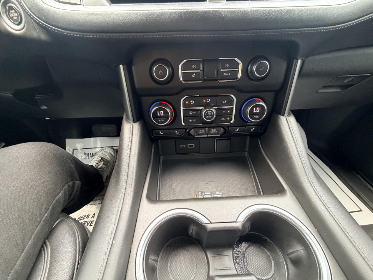Chevrolet Suburban 4WD 4dr LT 2022