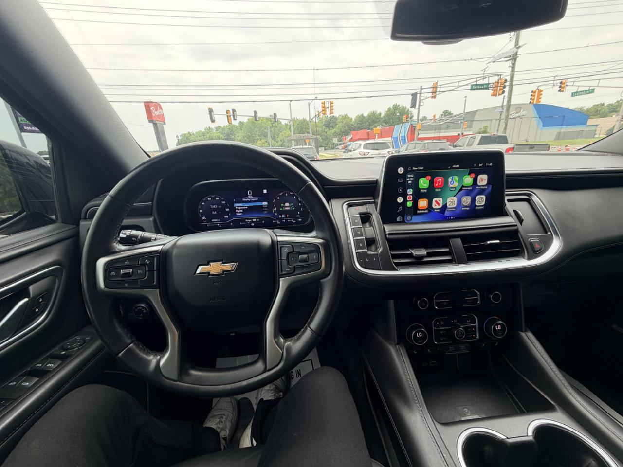 Chevrolet Suburban 4WD 4dr LT 2022