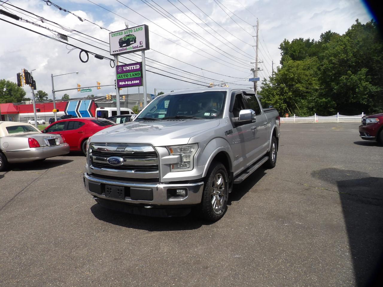Ford F-150 4WD SuperCrew 139" Lariat 2015