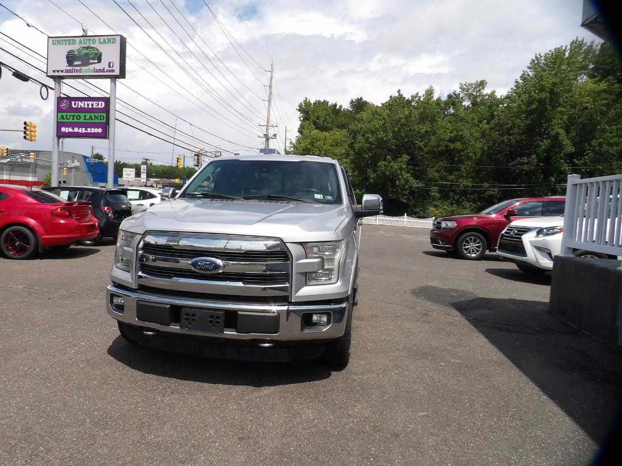 Ford F-150 4WD SuperCrew 139" Lariat 2015