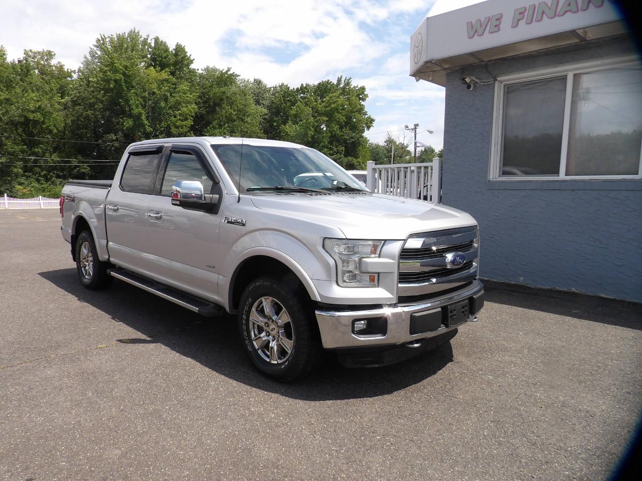 Ford F-150 4WD SuperCrew 139" Lariat 2015